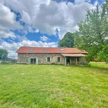 Casa de Férias Spacious Family With Private Pool, Garden And Forest, Dordogne Countryside